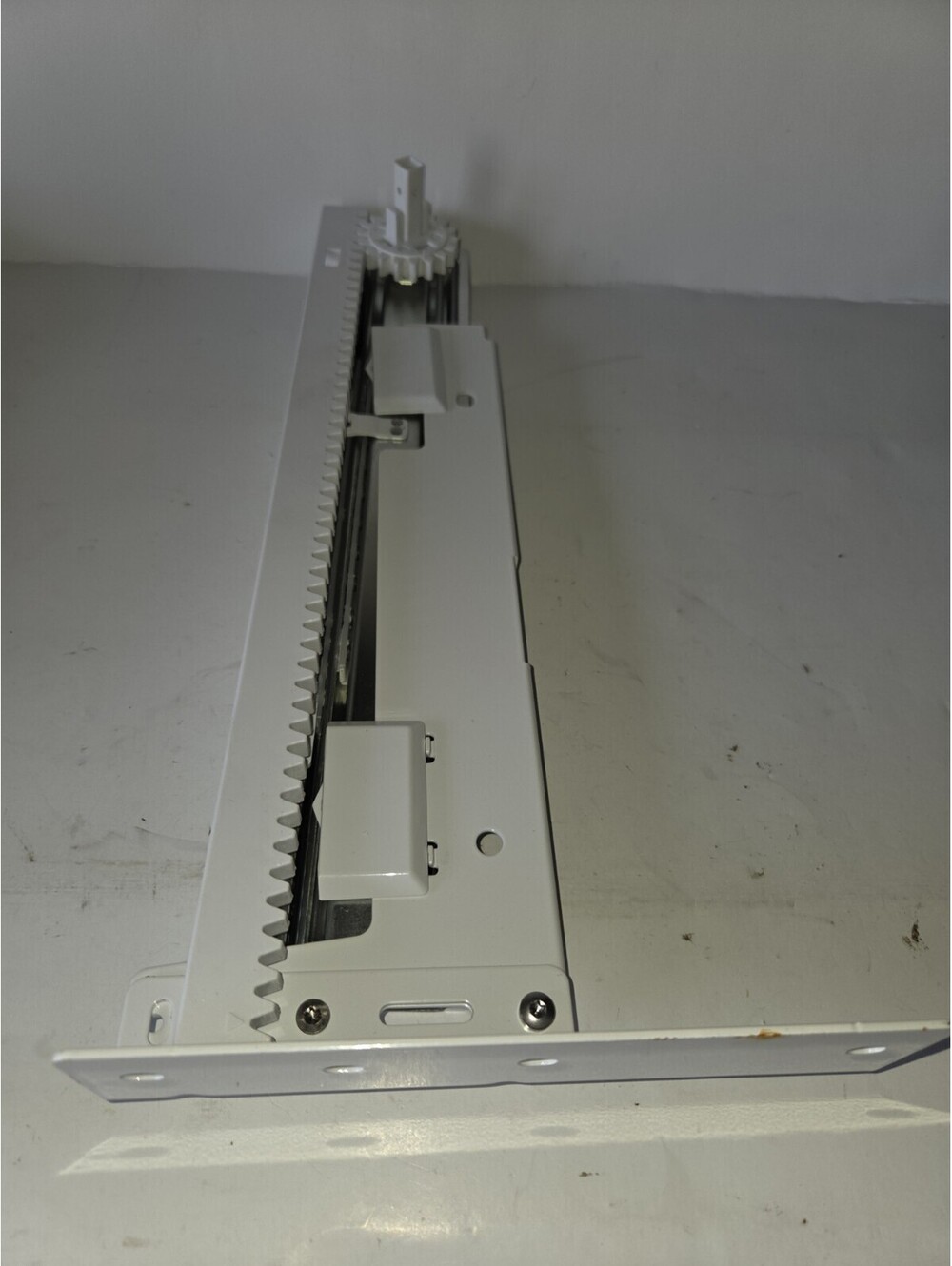 11032684 Bosch Refrigerator Freezer Slide SC2